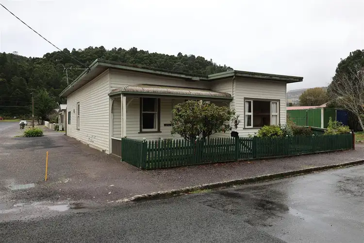 20 Esplanade, Queenstown TAS 7467