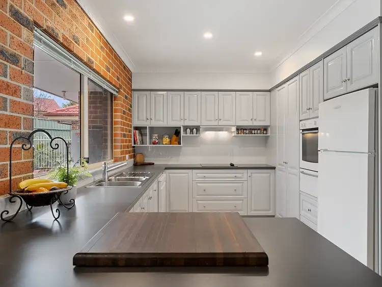 Fourth view of Homely house listing, 15 Kent Court, Mansfield VIC 3722