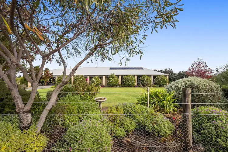 10 Farm View, Gingin WA 6503