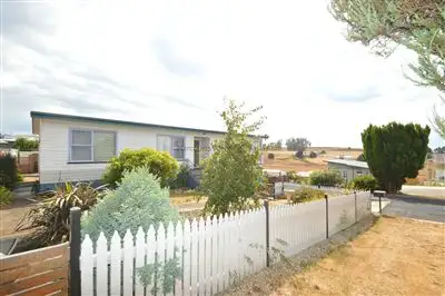 31 Winter Street, Deloraine TAS