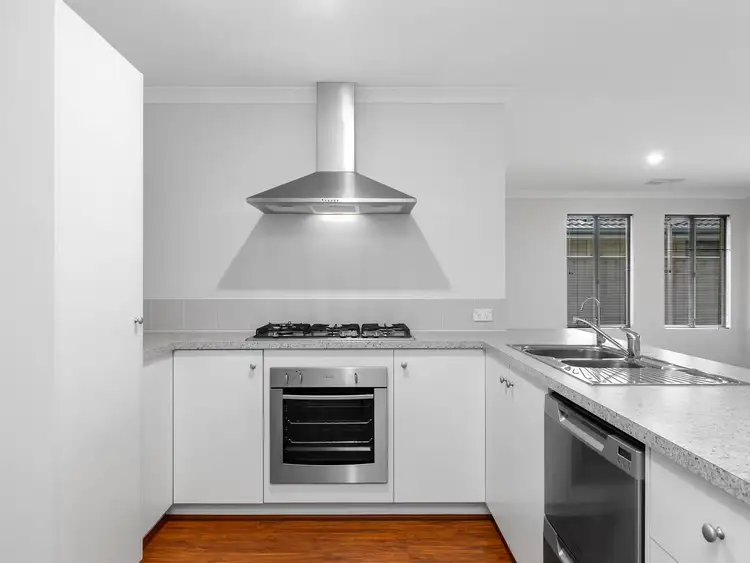 Sixth view of Homely house listing, 3/7 Bologna Gardens, Aubin Grove WA 6164