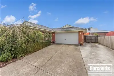 Third view of Homely house listing, 10 Tilbury Court, Cranbourne East VIC