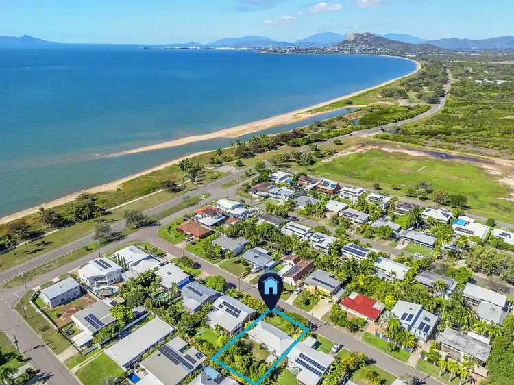 9 Seaward Crescent, Pallarenda QLD 4810