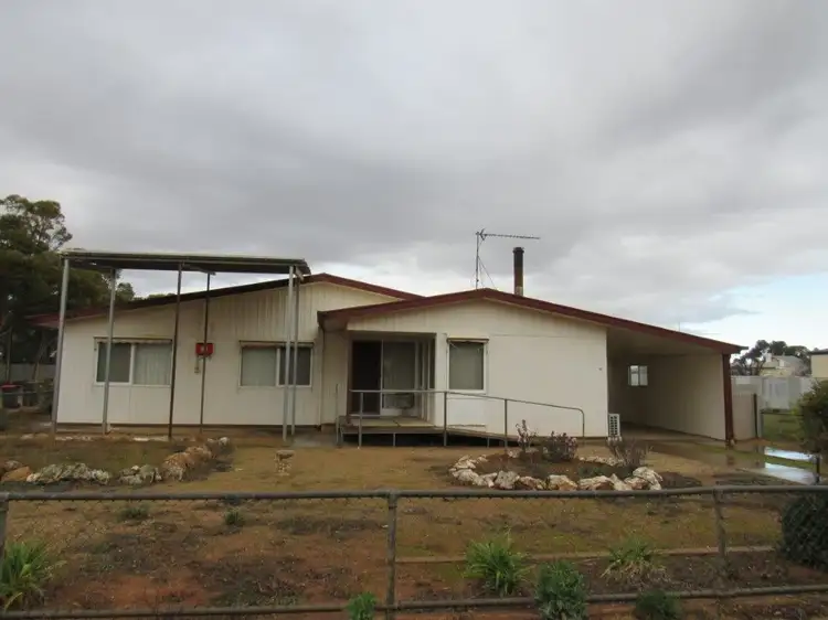 22 Queen Street, Peterborough SA 5422
