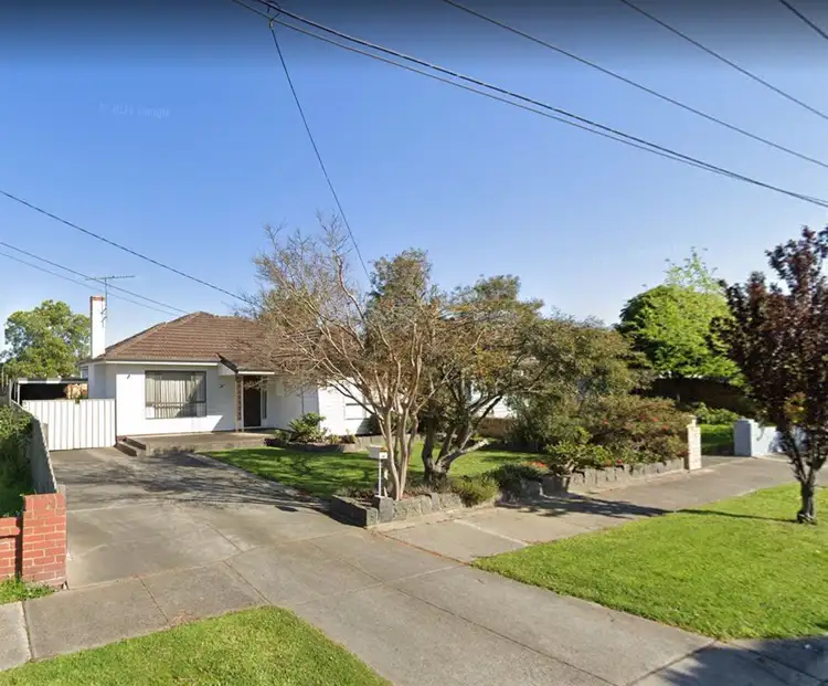 11 Sumersett Avenue, Oakleigh South VIC 3167