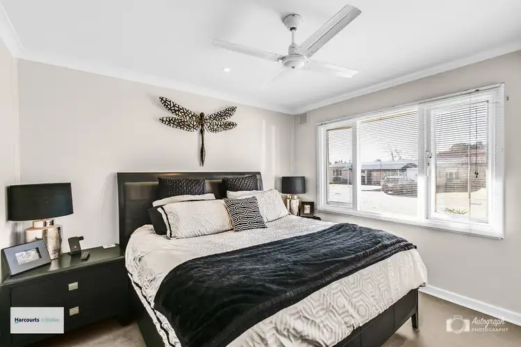 13F Calvert Way, Girrawheen WA 6064