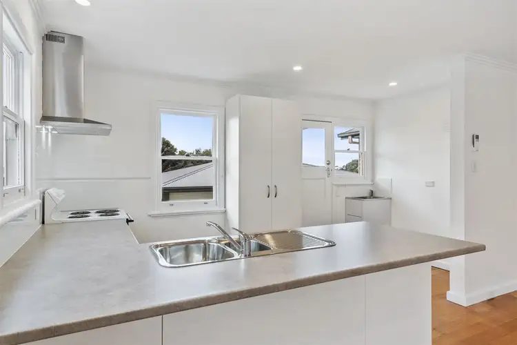 Sixth view of Homely unit listing, 1/118 Roslyn Avenue, Blackmans Bay TAS 7052