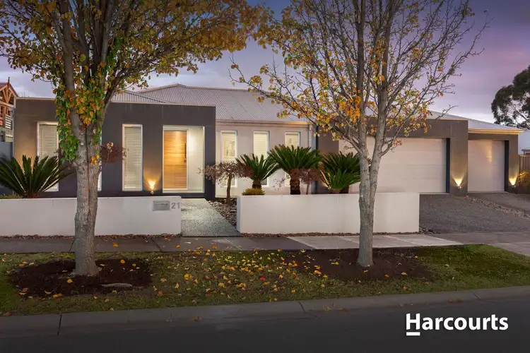 21 Sittella Drive, Berwick VIC 3806