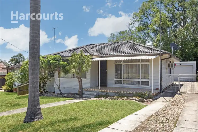 33 Lindesay Street, Leumeah NSW 2560