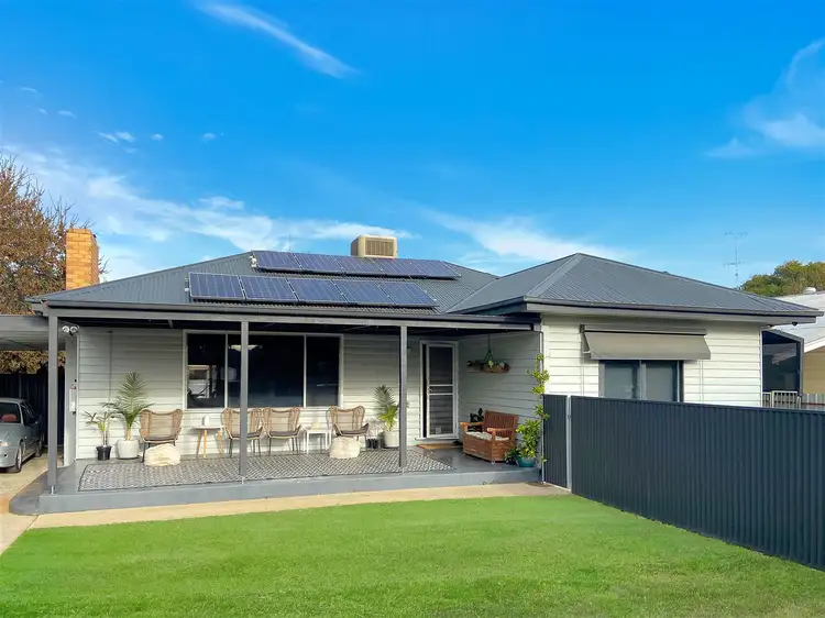 502 Poictiers St, Deniliquin NSW 2710