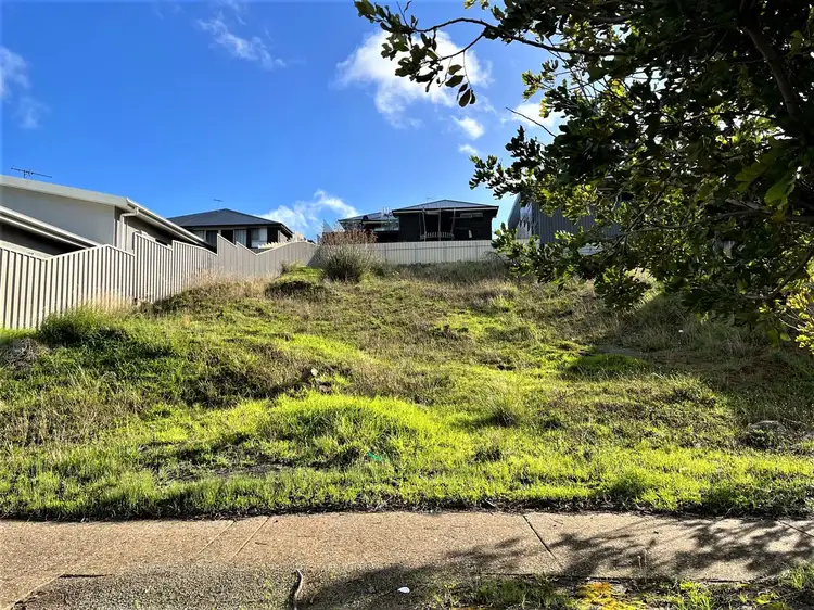 33 Yeltana Avenue, Huntfield Heights SA 5163