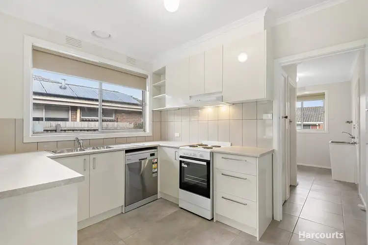 2/33 Sarona Street, Dandenong VIC 3175