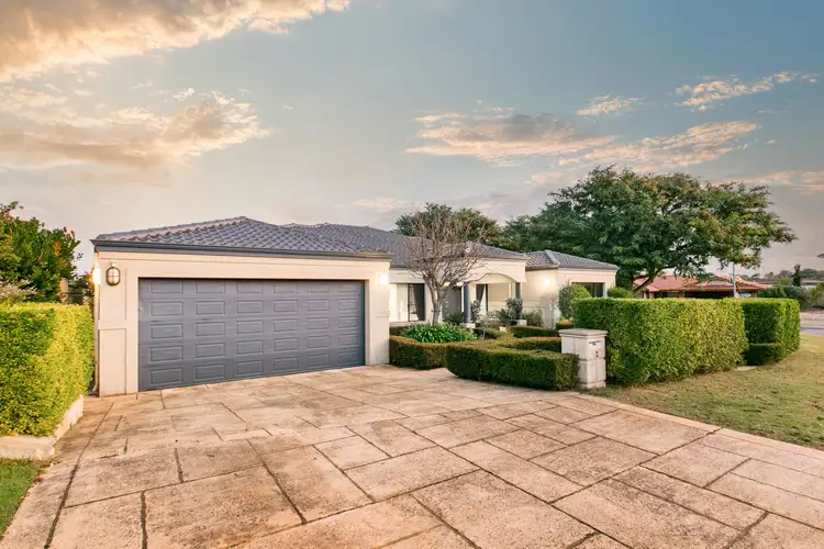 2 Paton Close, Winthrop WA 6150