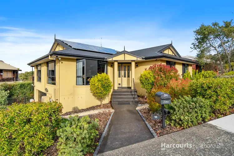 18 Calder Crescent, Blackmans Bay TAS 7052