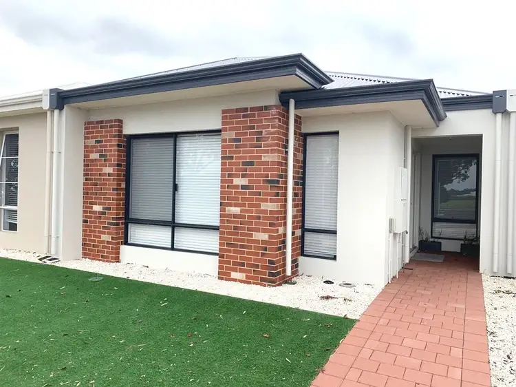 16 Mellidonis Crescent