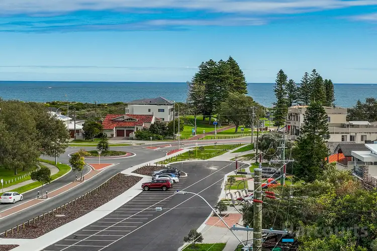 Sixth view of Homely house listing, 2 Laurel Street, Mullaloo WA 6027