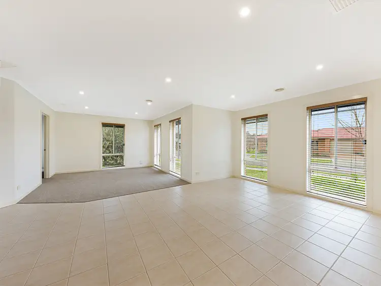Fourth view of Homely townhouse listing, 2A Kathleen Court, Wangaratta VIC 3677