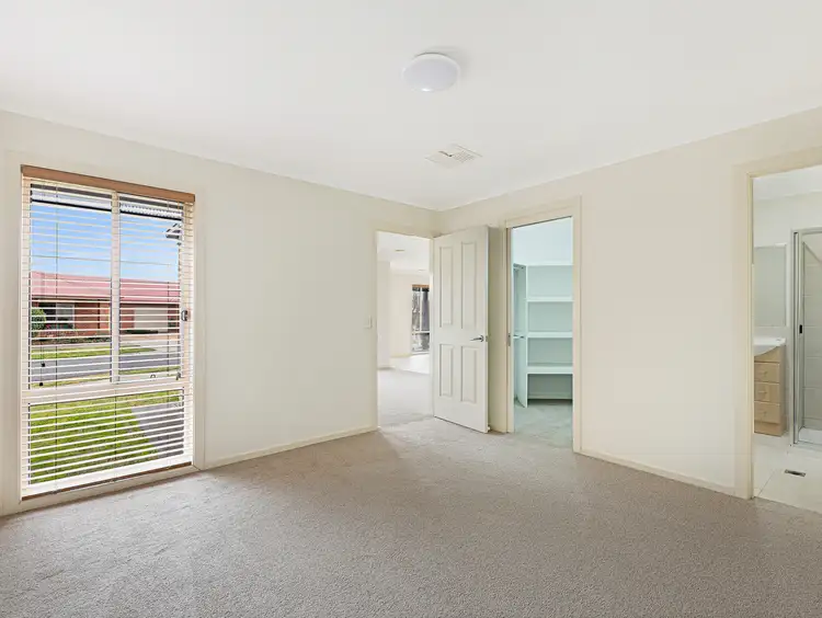 Fifth view of Homely townhouse listing, 2A Kathleen Court, Wangaratta VIC 3677