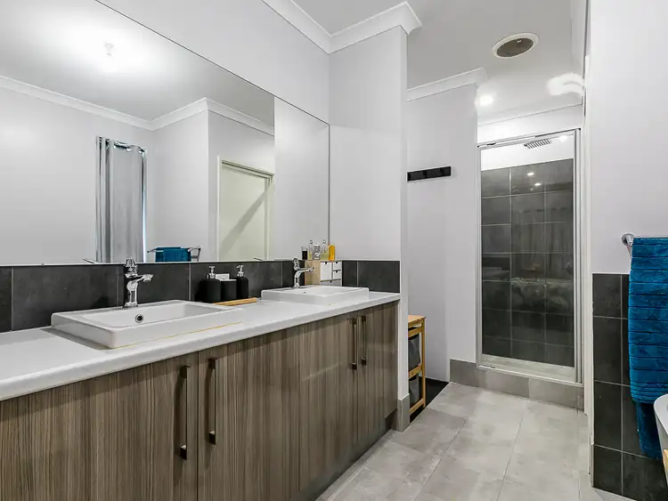 Fifth view of Homely house listing, 10 Glenree Way, Bullsbrook WA 6084