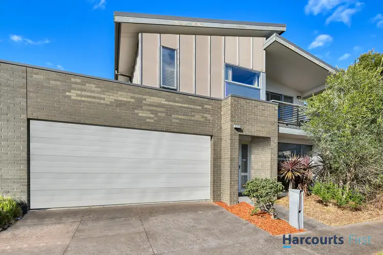 Second view of Homely house listing, 5 Newport Drive, Mulgrave VIC 3170