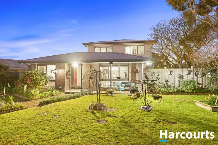 16 Malmsbury Crescent, Rowville VIC 3178