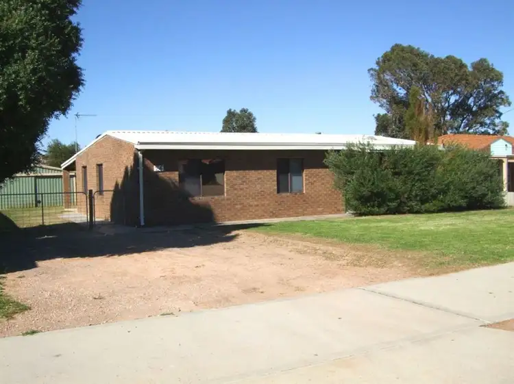 24 Dodd Street, Dongara WA 6525