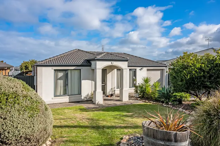 51 Greenhills Road, Victor Harbor SA 5211