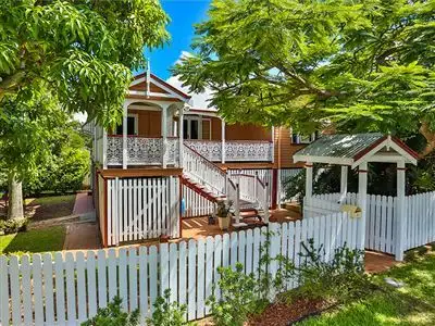 23 Clara Street, Annerley QLD 4103
