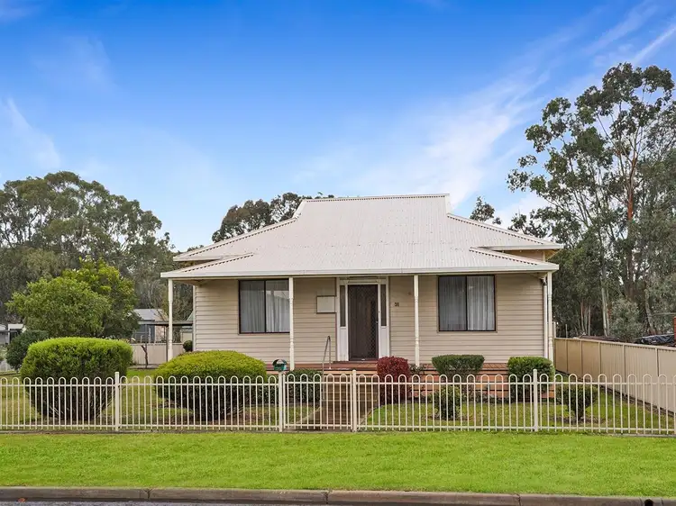 38 McPherson Street, Casterton VIC 3311