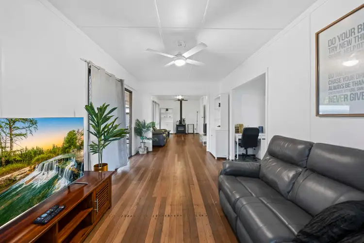 22 Eton Street, Cambooya QLD 4358