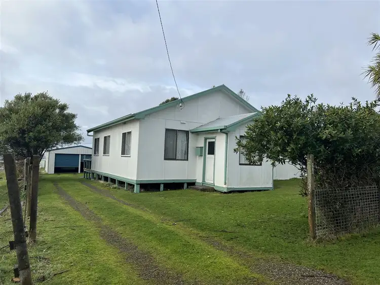 26 Waratah Street, Grassy TAS 7256