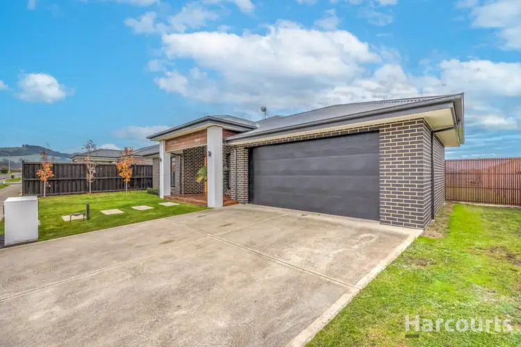 Second view of Homely house listing, 33 Collingwood Drive, Trafalgar VIC 3824