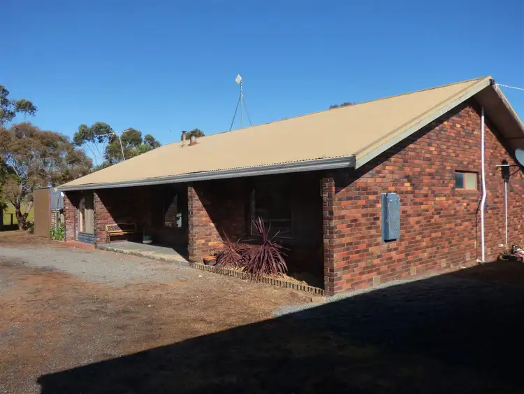 165 Illawarra Road Illawarra Via, Stawell VIC 3380