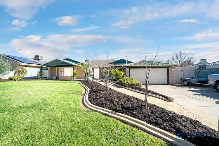 4 Nelson Place, Beldon WA 6027