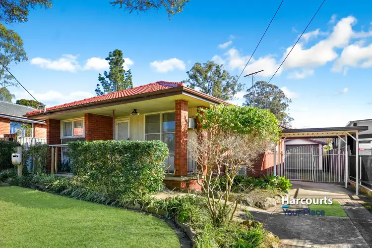 10 Awatea Place, Lethbridge Park NSW 2770