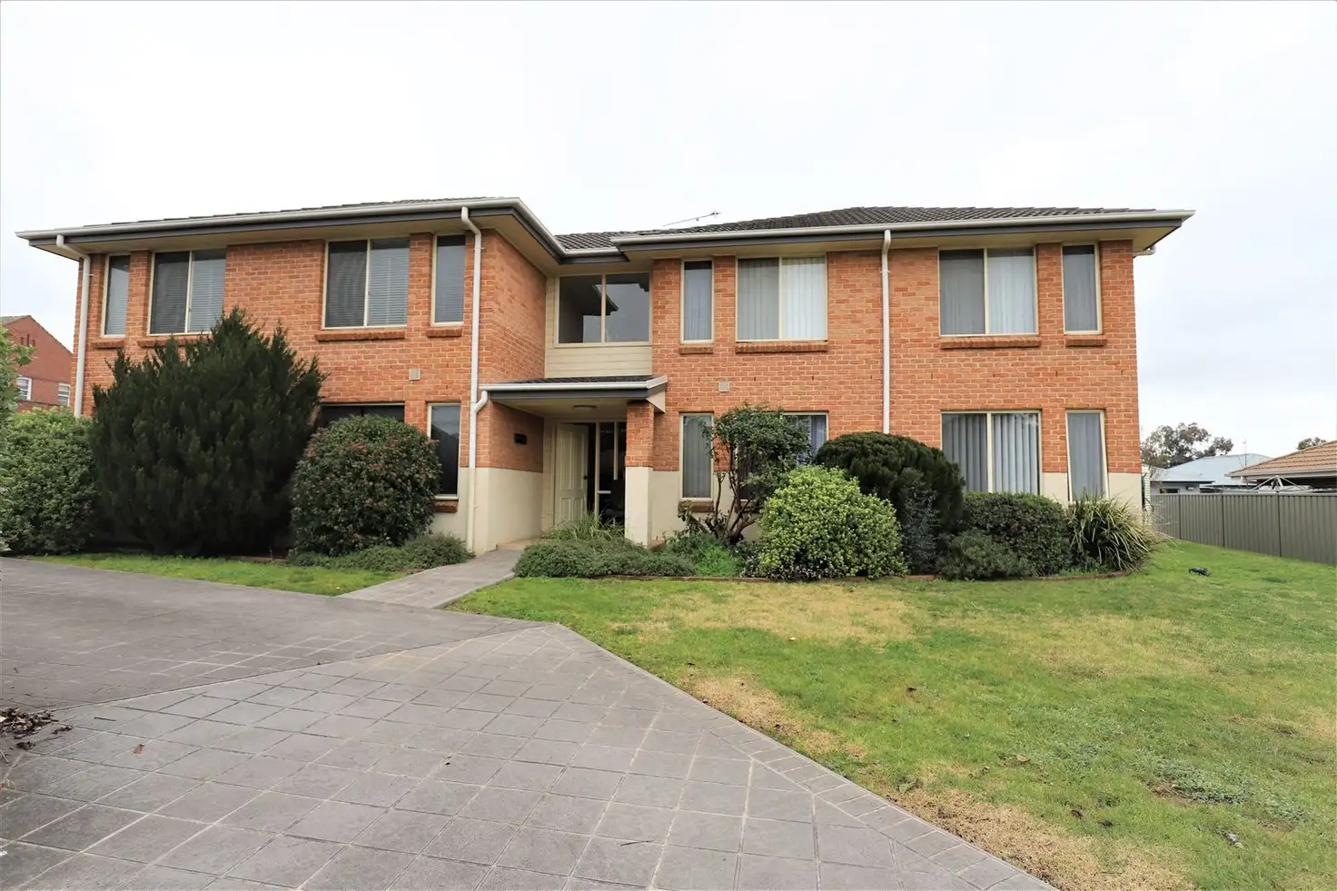 Main view of Homely unit listing, 2/5 Bethany Place, Cootamundra NSW 2590
