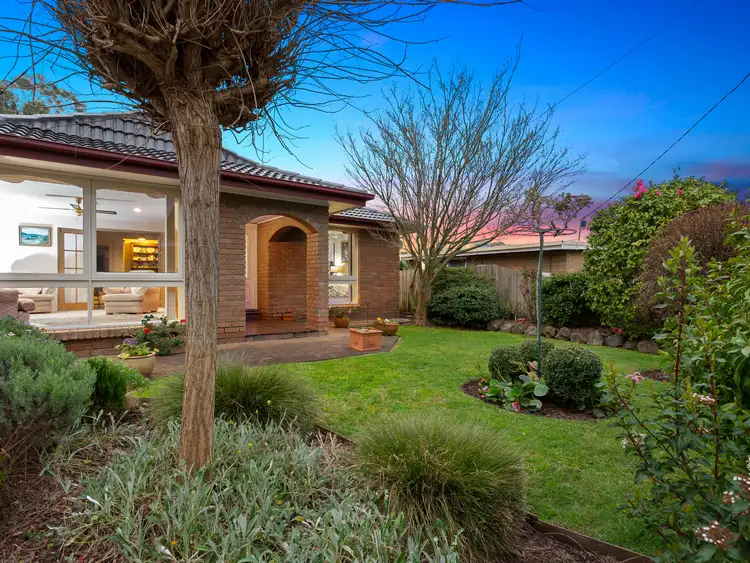 16 Bruce Drive, Somerville VIC 3912