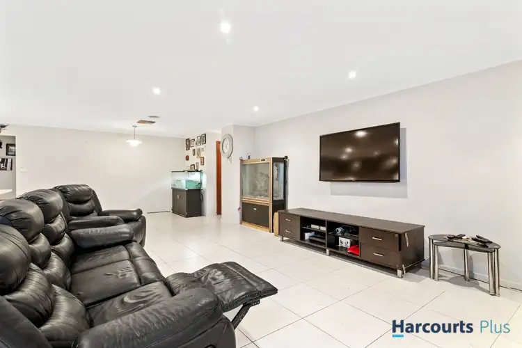 Sixth view of Homely house listing, 17 Luderitz Close, Hallett Cove SA 5158