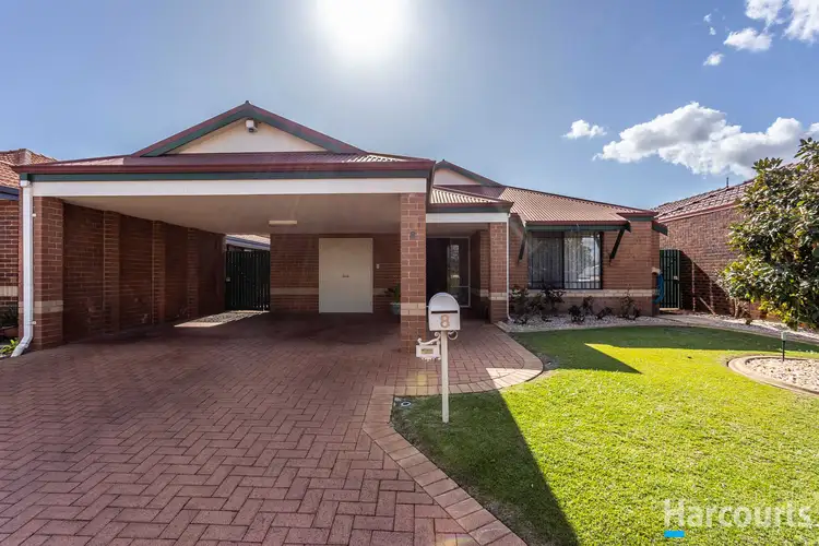 8 St Helens Grove, Landsdale WA 6065