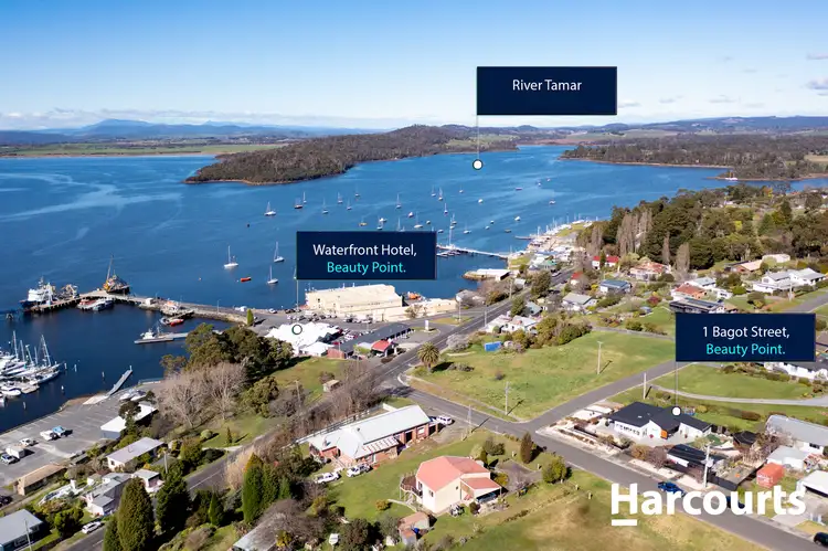 1 Bagot Street, Beauty Point TAS 7270