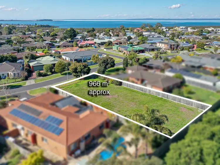 14 Warranqite Crescent, Hastings VIC 3915