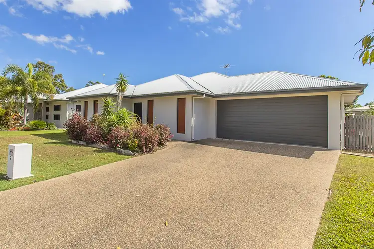 7 Lochern Way, Bushland Beach QLD 4818