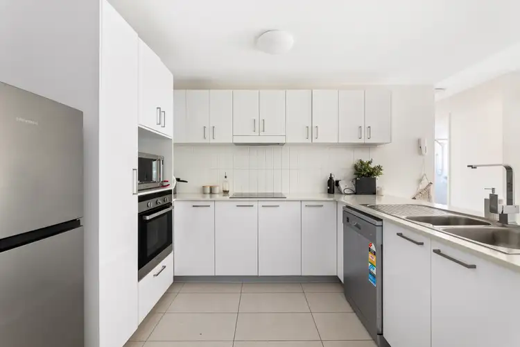 Third view of Homely apartment listing, 5/748 Wynnum Road, Morningside QLD 4170