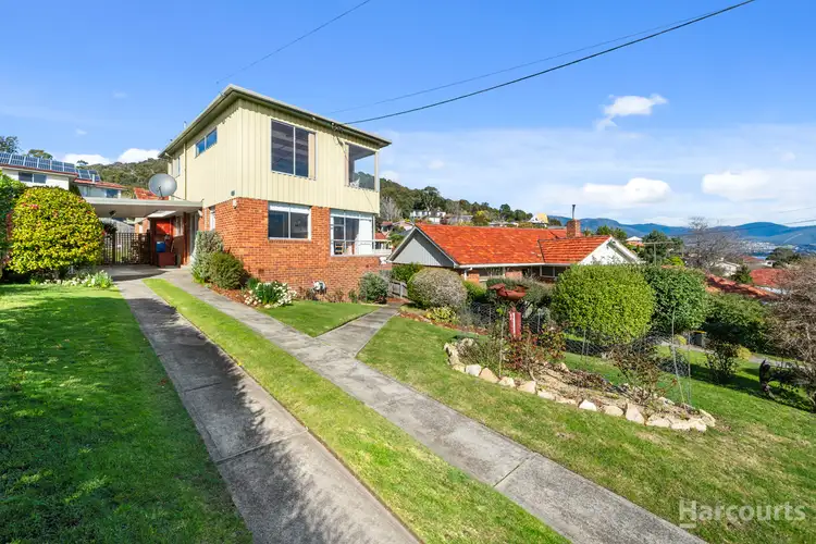 7 Manly Avenue, Lindisfarne TAS 7015