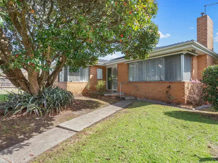 2 Lindrum Road, Frankston VIC 3199