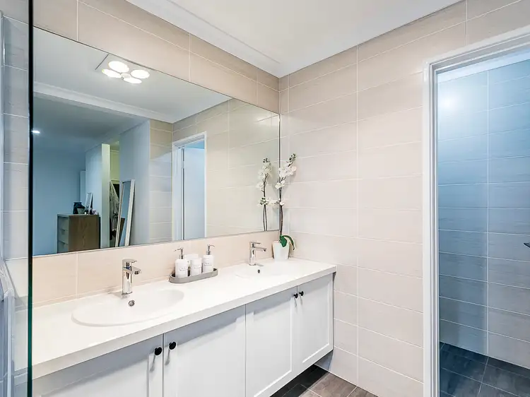Fifth view of Homely house listing, 16 Narin Loop, Bullsbrook WA 6084