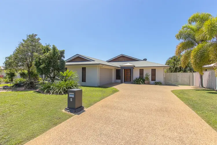 5 Shutehaven Circuit, Bushland Beach QLD 4818