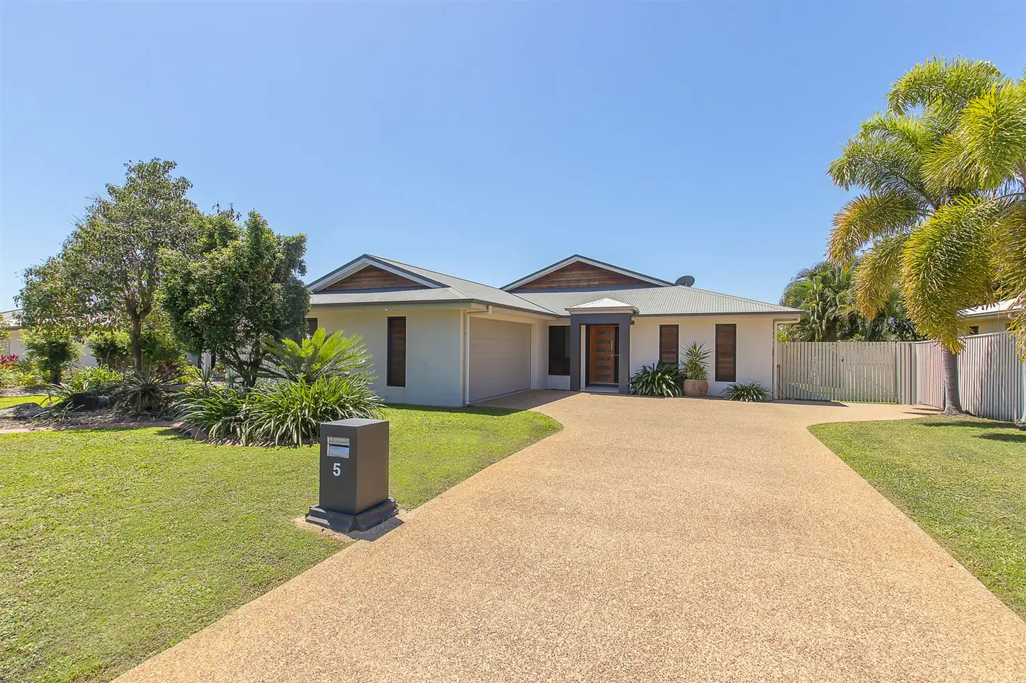 Main view of Homely house listing, 5 Shutehaven Circuit, Bushland Beach QLD 4818