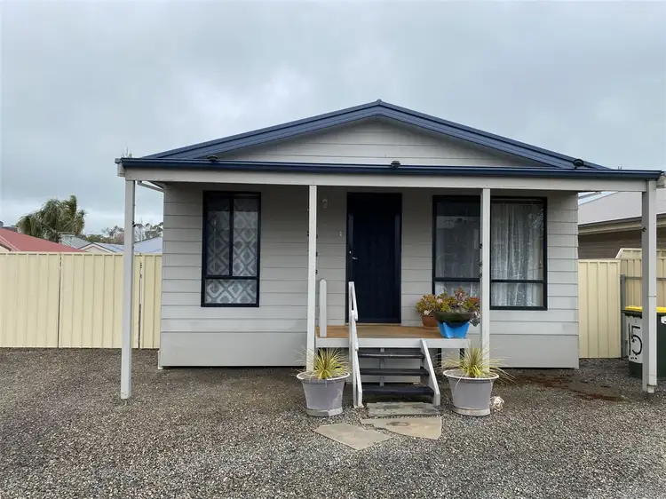 15 Cairns Crs, Riverton SA 5412
