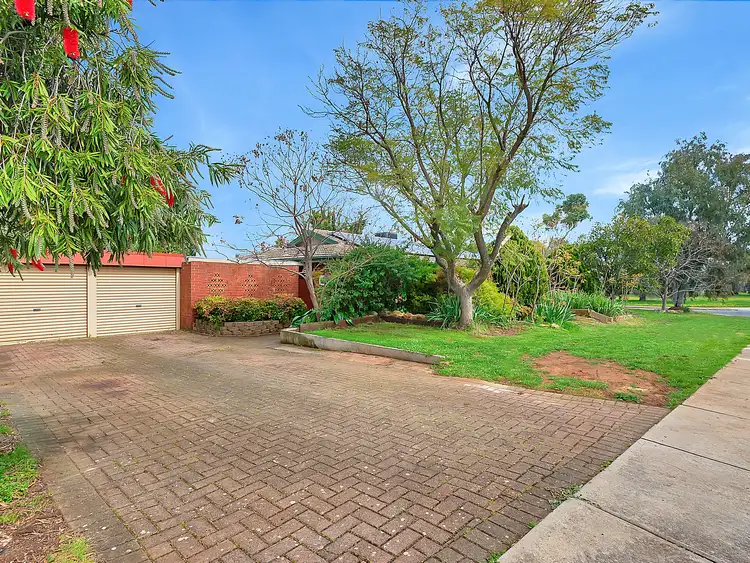 52 Campbell Road, Elizabeth Downs SA 5113